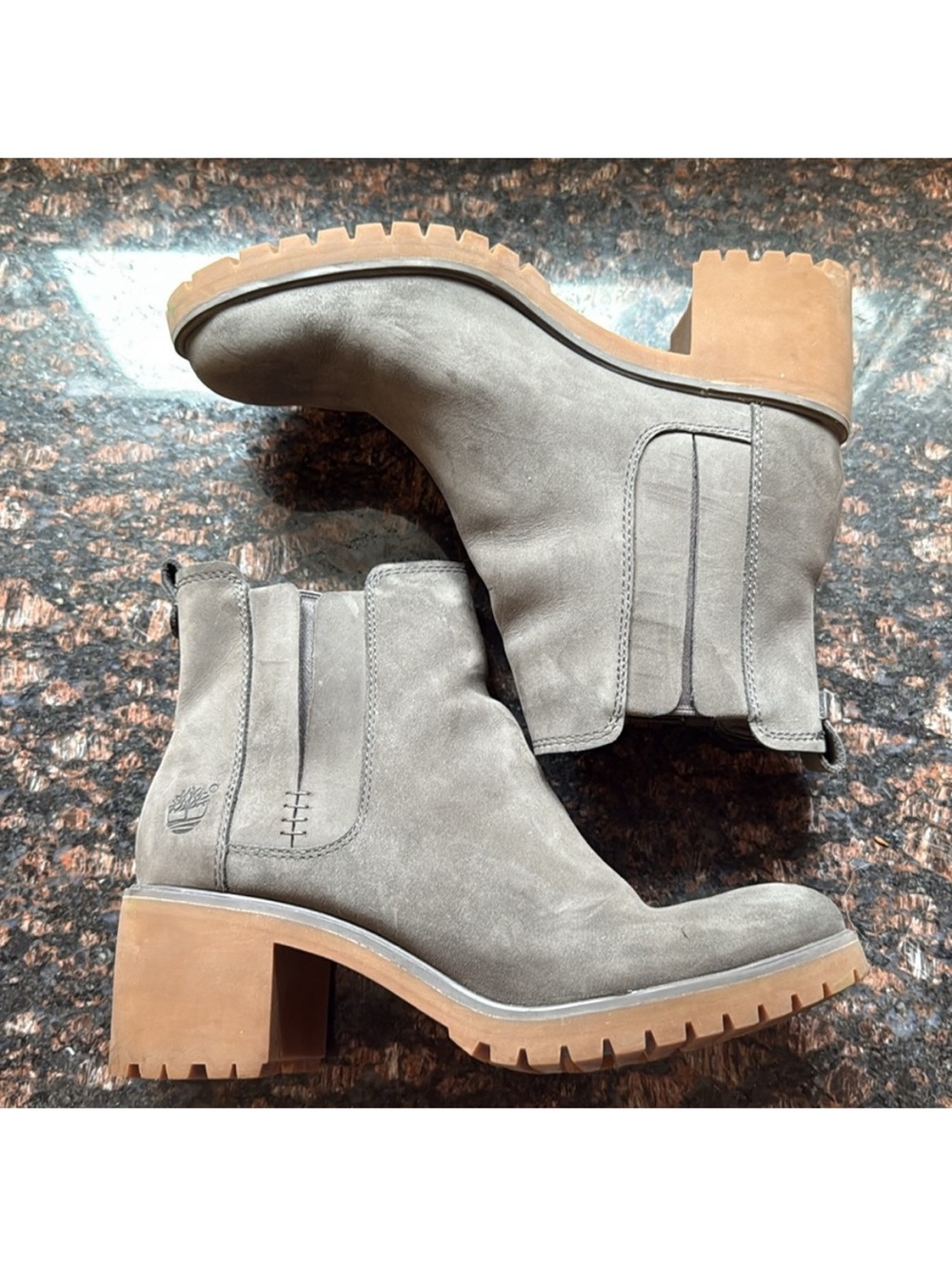 Timberland Women's Gray Suede Chelsea Lug Heel Boots
